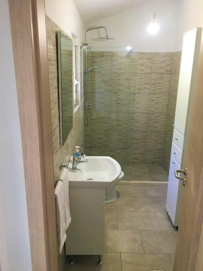 Apartments Kurelja Lastovo Екстер'єр фото