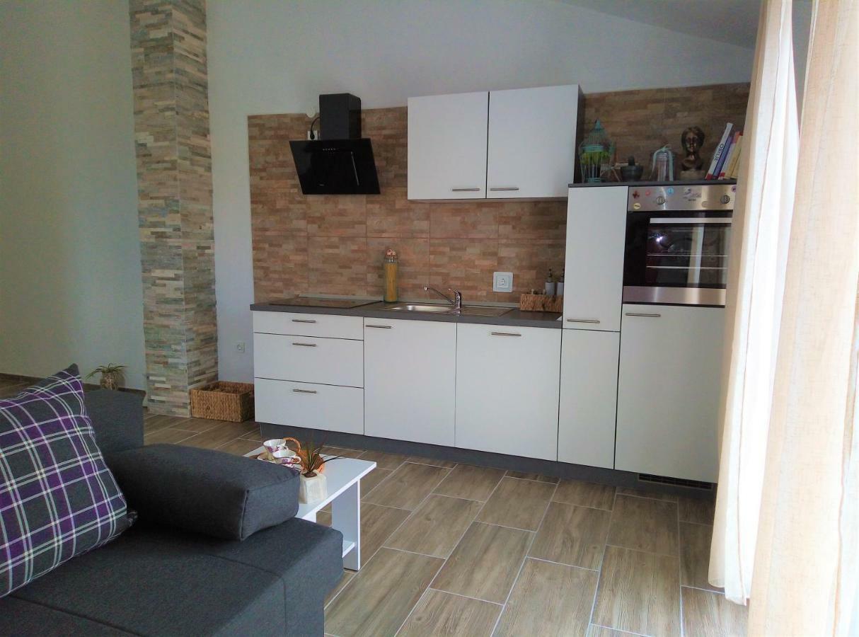 Apartments Kurelja Lastovo Екстер'єр фото
