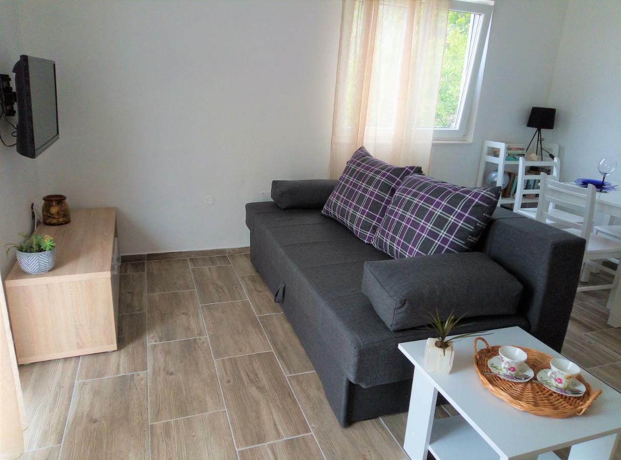 Apartments Kurelja Lastovo Екстер'єр фото